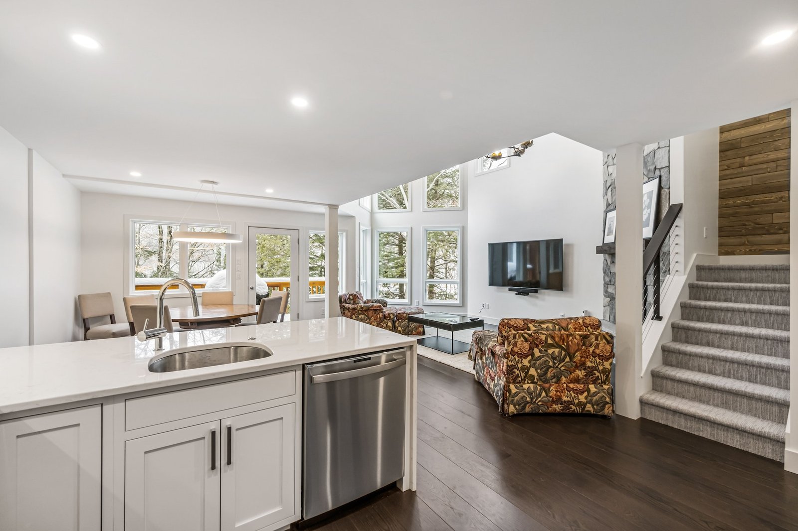contemporary-house-interior-with-an-open-concept.jpg